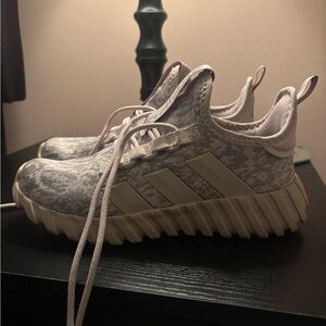 Adidas Gray and Cream Patterned Sneakers